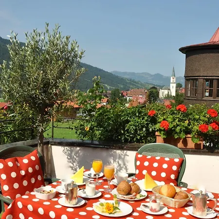 圣内比迟酒店 2* 巴特欣德朗